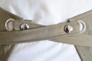 Removable strap apron